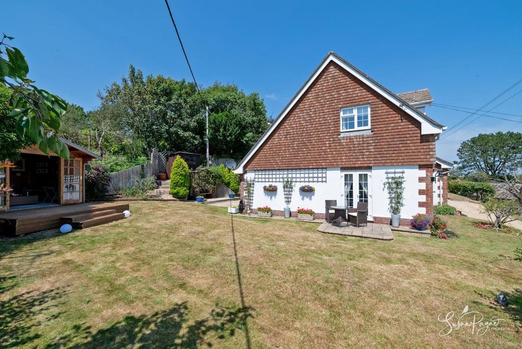 Property photo 2 of 46