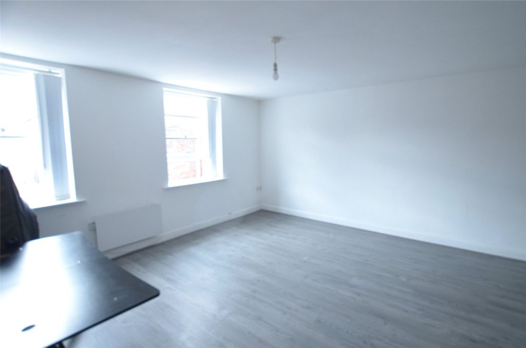 Property photo 3 of 8 Picture No. 05