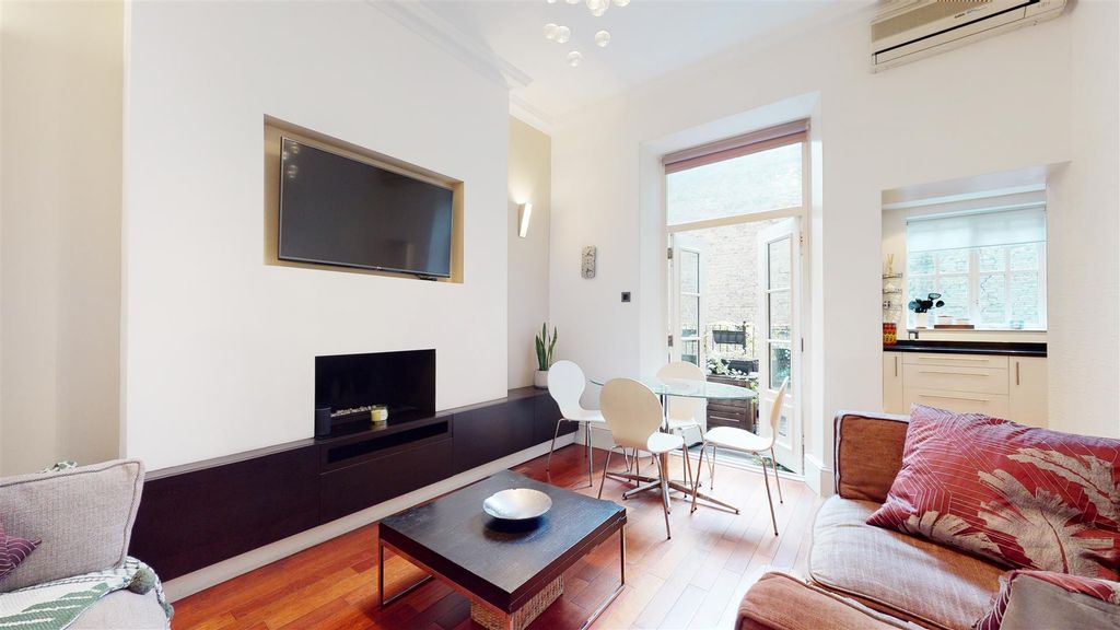 Property photo 1 of 10 Bernard-St-Bloomsbury-London-UK-07032020_114816.Jp