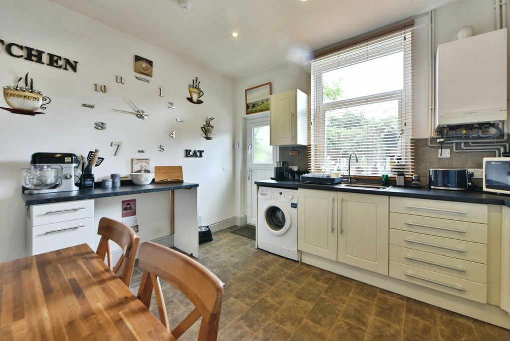 Property photo 2 of 15 Kitchen