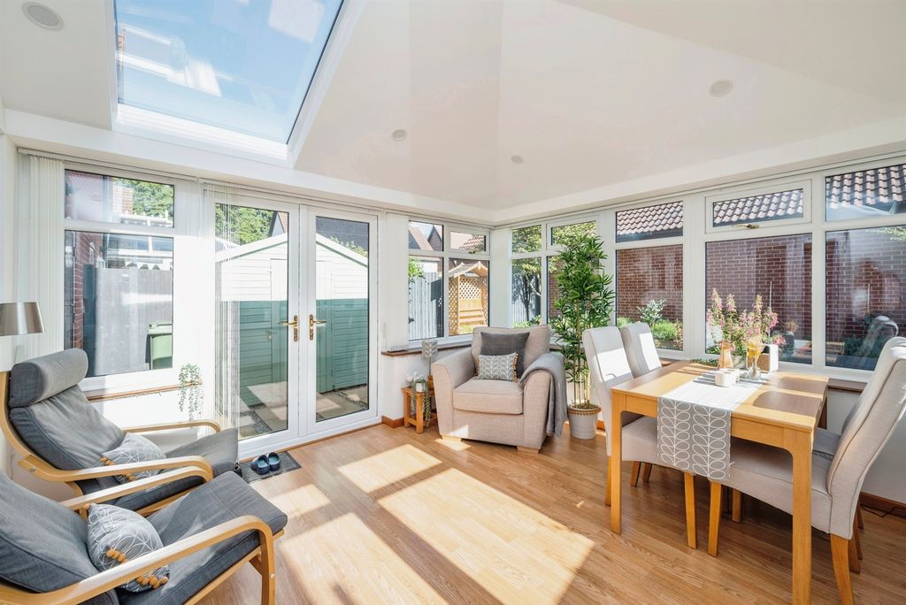 Property photo 2 of 17