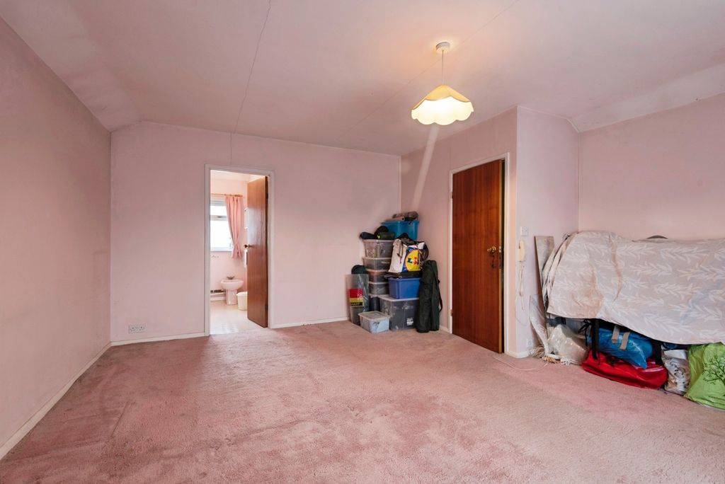 Additional image 7 of 5 bed detached house for saleGlebe Road, Letchworth Garden City SG6