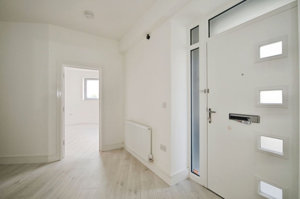 Property photo 1 of 16 Pbox-Img.Jpg