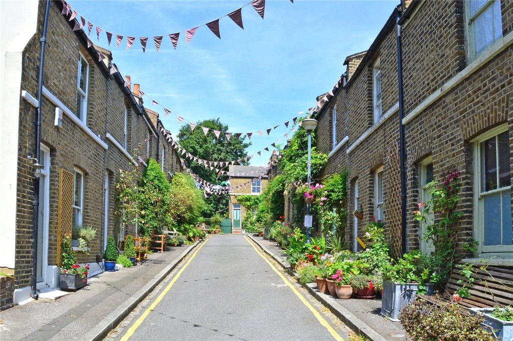 Property photo 2 of 15 Picture No. 10