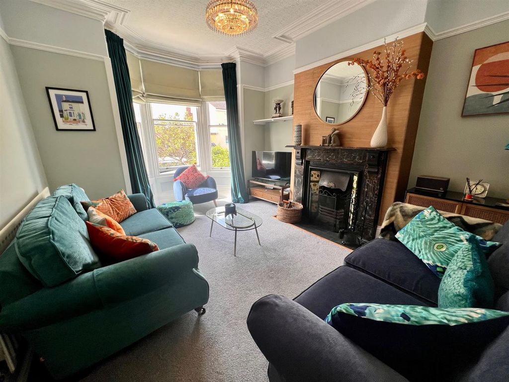 Property photo 2 of 14 Rich6.Jpg