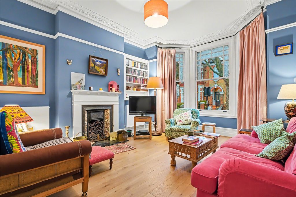 Property photo 2 of 28 Picture No. 01