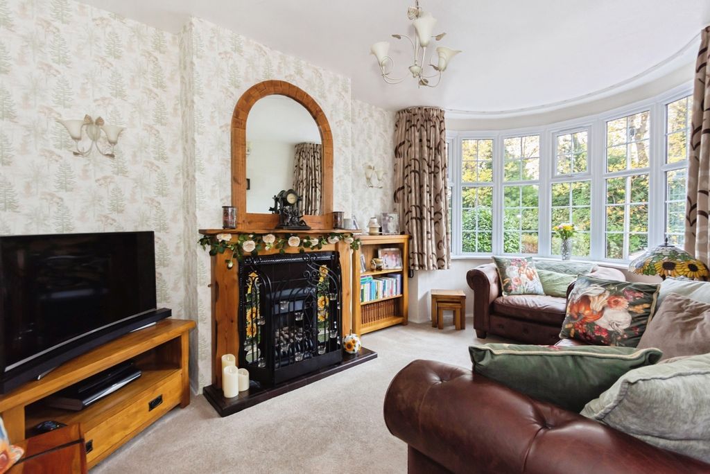 Property photo 3 of 17 Photo