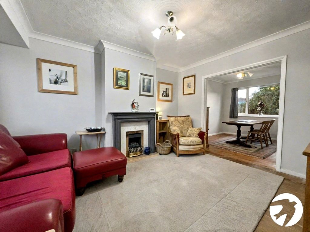 Property photo 2 of 15 Lounge