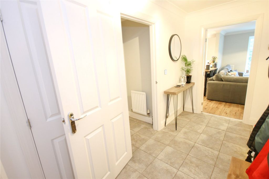 Property photo 2 of 13 Picture No. 11