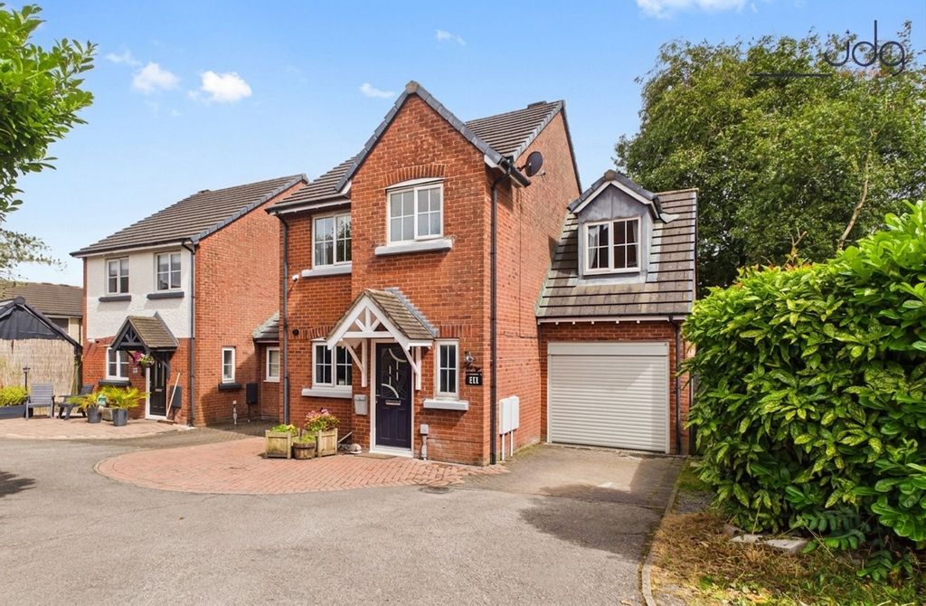 Property photo 1 of 20 Welcome To Redruth Drive
