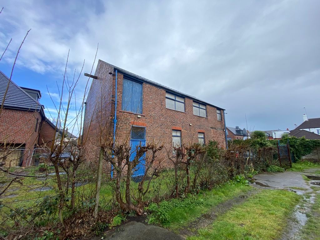 Property photo 2 of 11 Photo 11