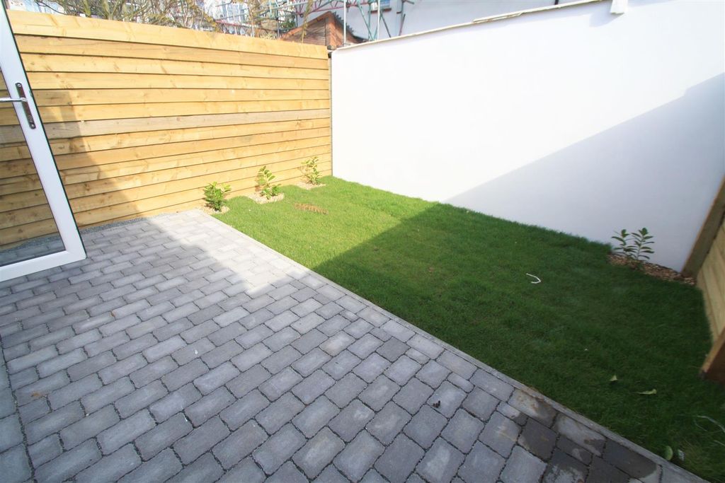 Property photo 2 of 7 Garden.Jpg