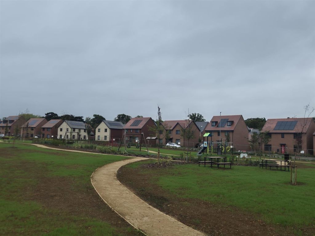 Property photo 2 of 13 Park Area.Jpeg