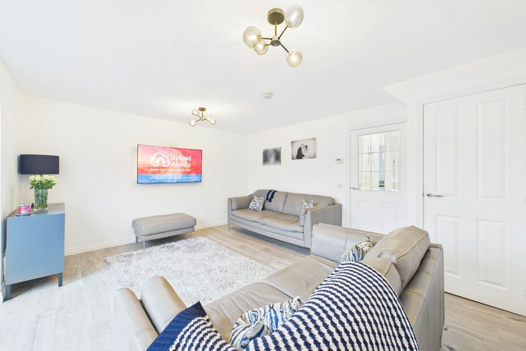 Property photo 3 of 22