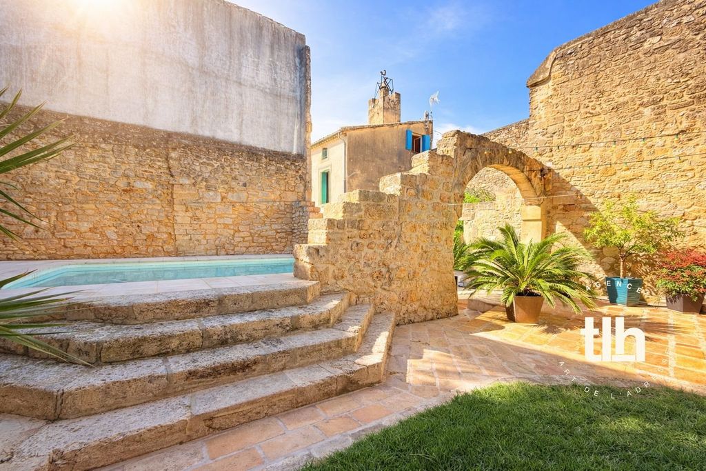 Property photo 1 of 19 Lansargues Mansion With Pool, Garden And Parking