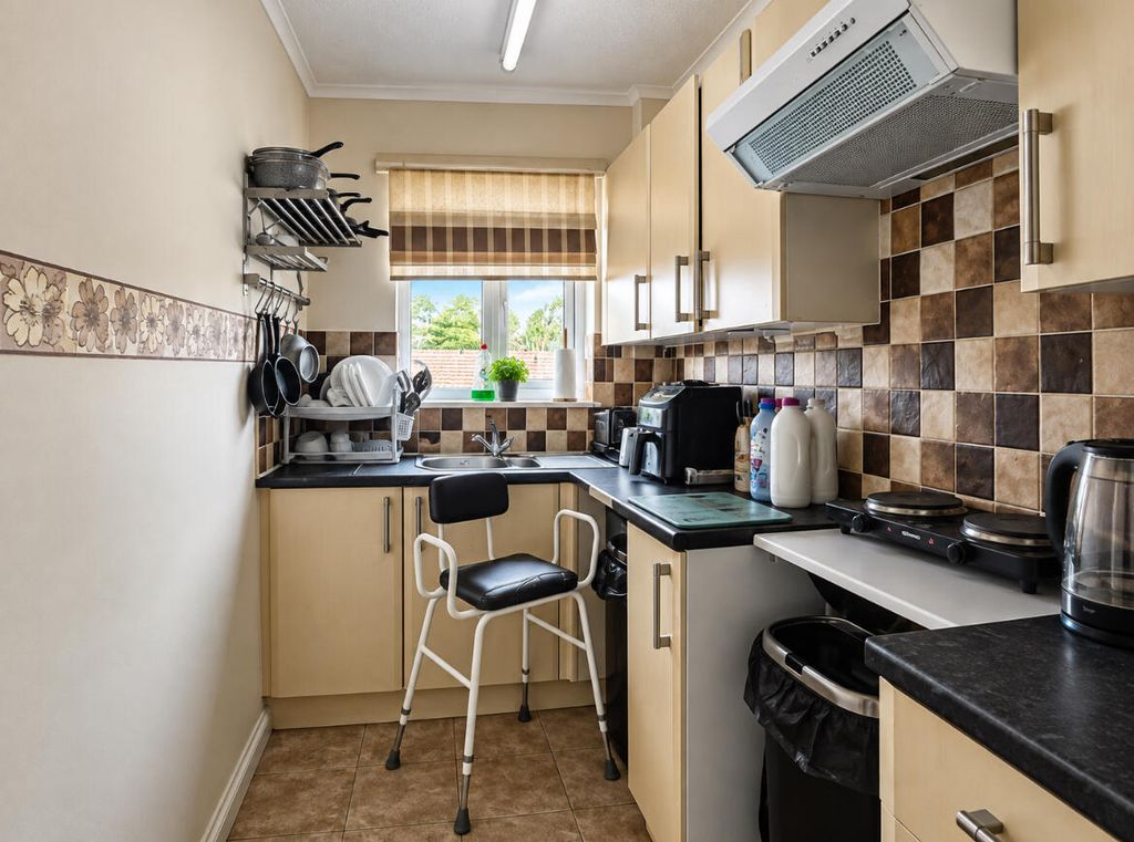 Property photo 3 of 5 Kitchen