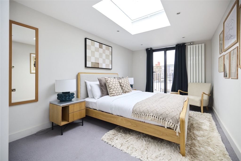 Property photo 3 of 12 A08J30000098Xrbiam_Ful240026_01.Jpg