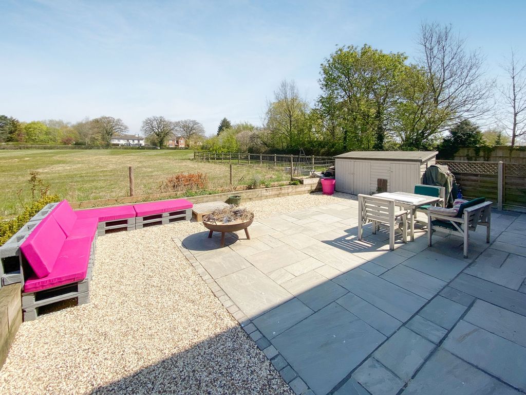 Additional image 7 of 4 bed semi-detached house to rentParkers Lane, Maidens Green RG42