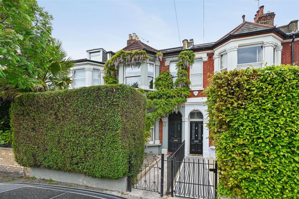 Property photo 2 of 15 Percy Road - Exterior1 (1).Jpg