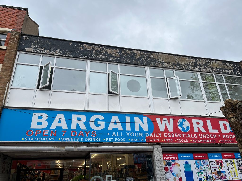 Property photo 2 of 6