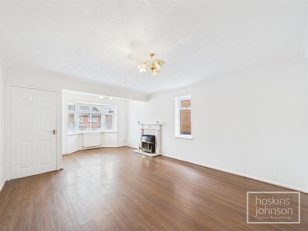 Property photo 2 of 24 Lounge