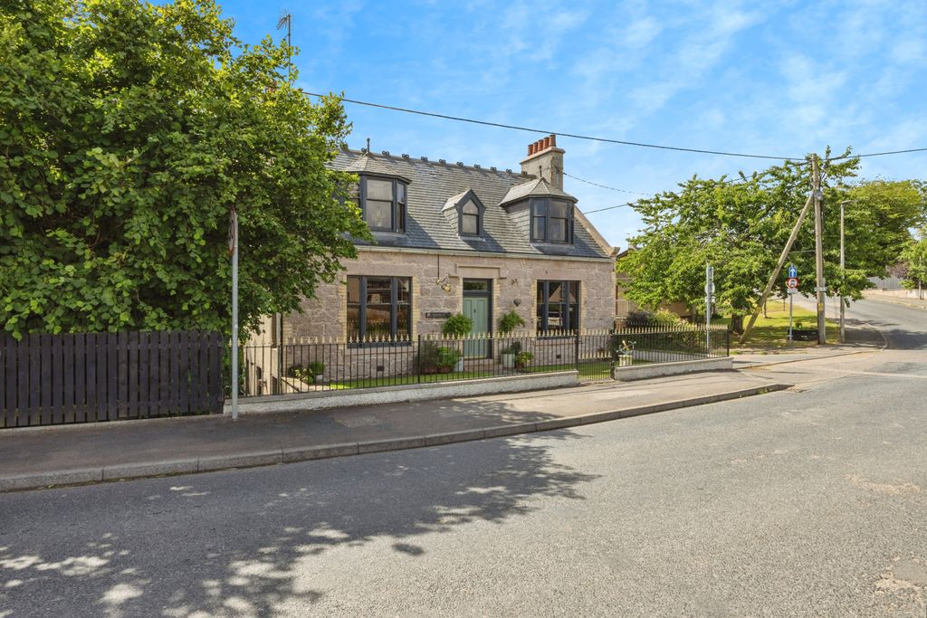 Property photo 1 of 16 Front View