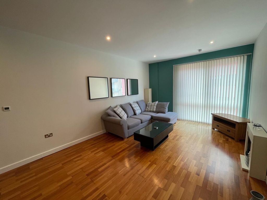 Property photo 2 of 13