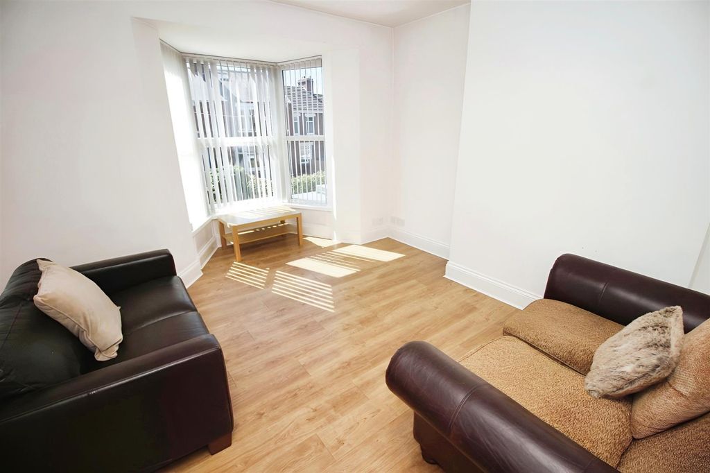 Property photo 1 of 12 A004Aa47-Beech 20Grove 202.Jpg