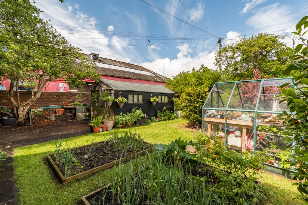 Additional image 5 of 4 bed flat for sale184 West Main Street, Broxburn EH52