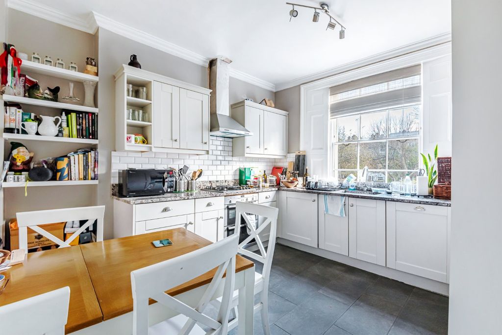 Property photo 3 of 7 Bedroom