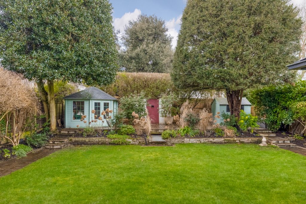 Property photo 3 of 16