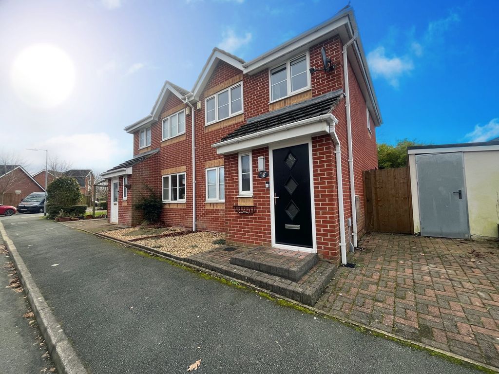 Property photo 1 of 18