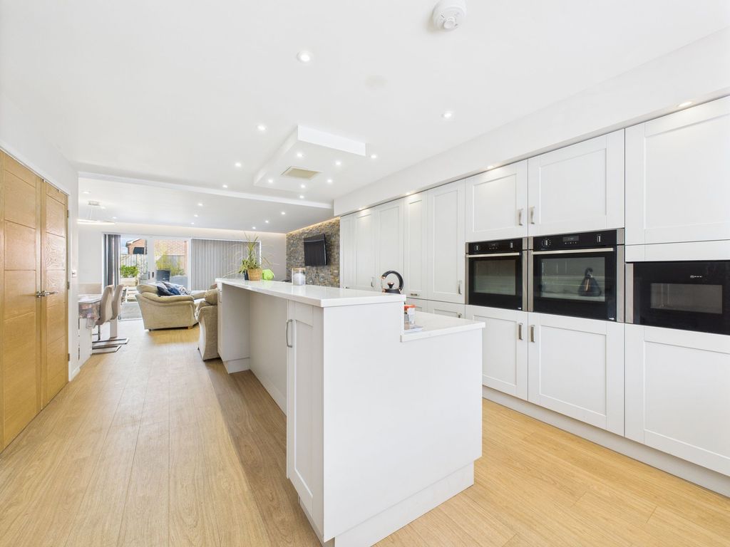 Property photo 2 of 16 Open Plan Living