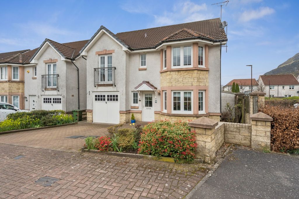 Property photo 1 of 28