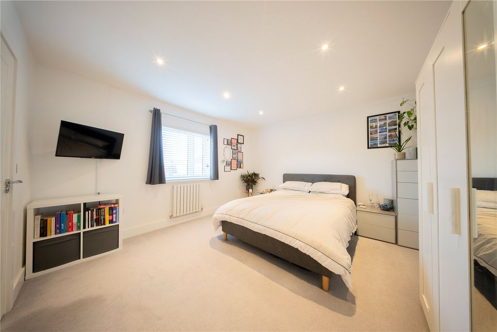 Property photo 2 of 11 Picture No. 05