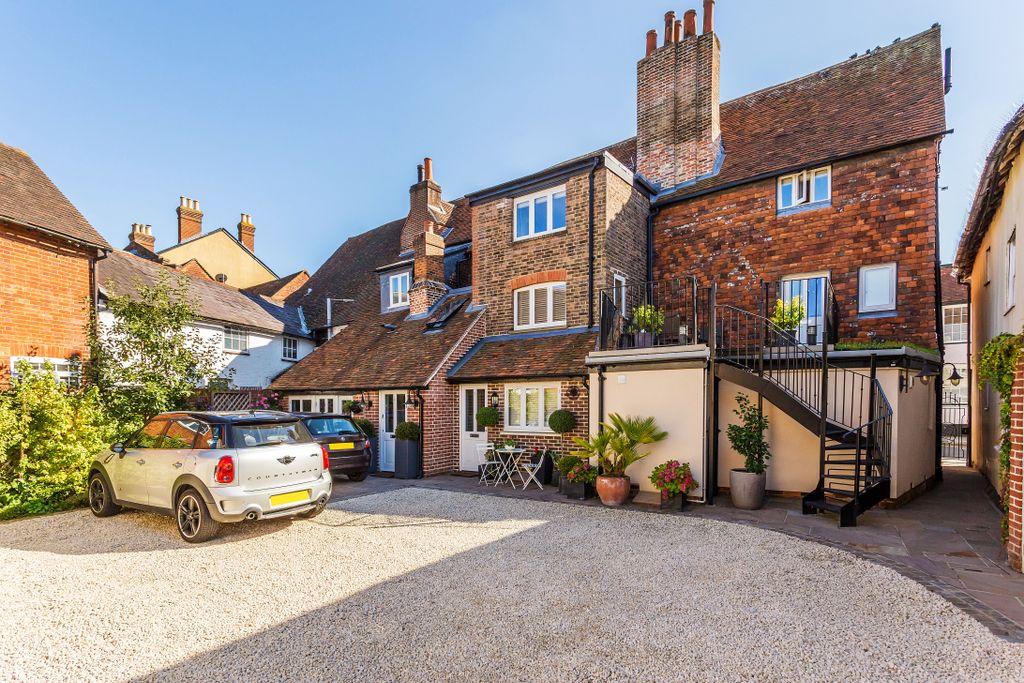 Property photo 1 of 18 3-Mullins-Court-21