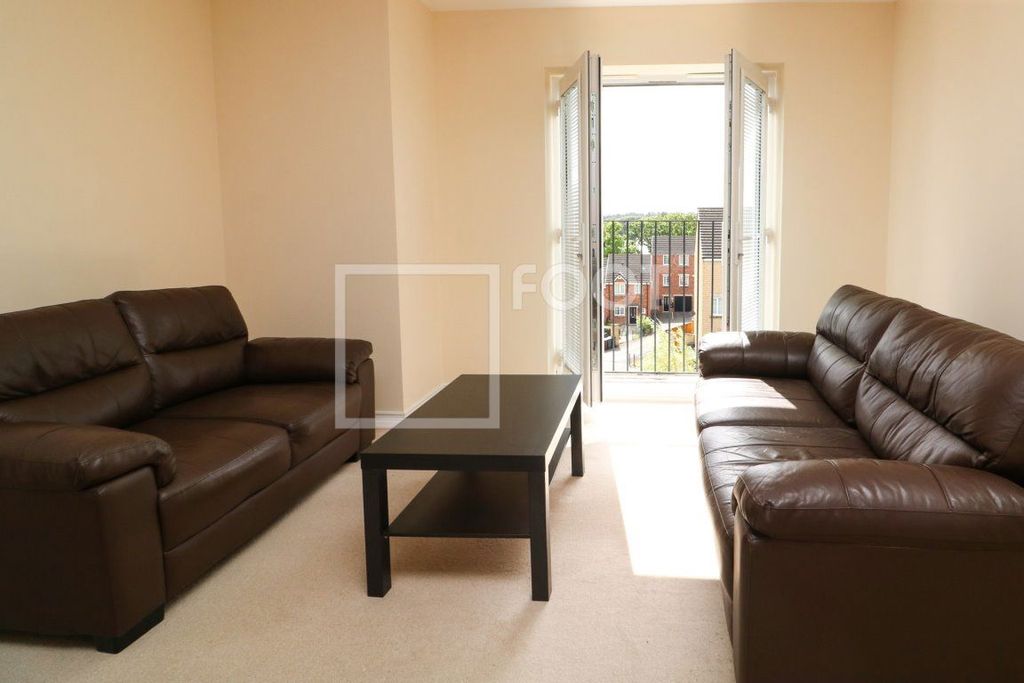 Property photo 1 of 33