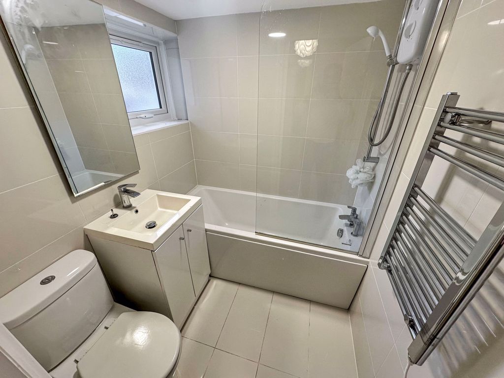 Property photo 2 of 6 Photo 3