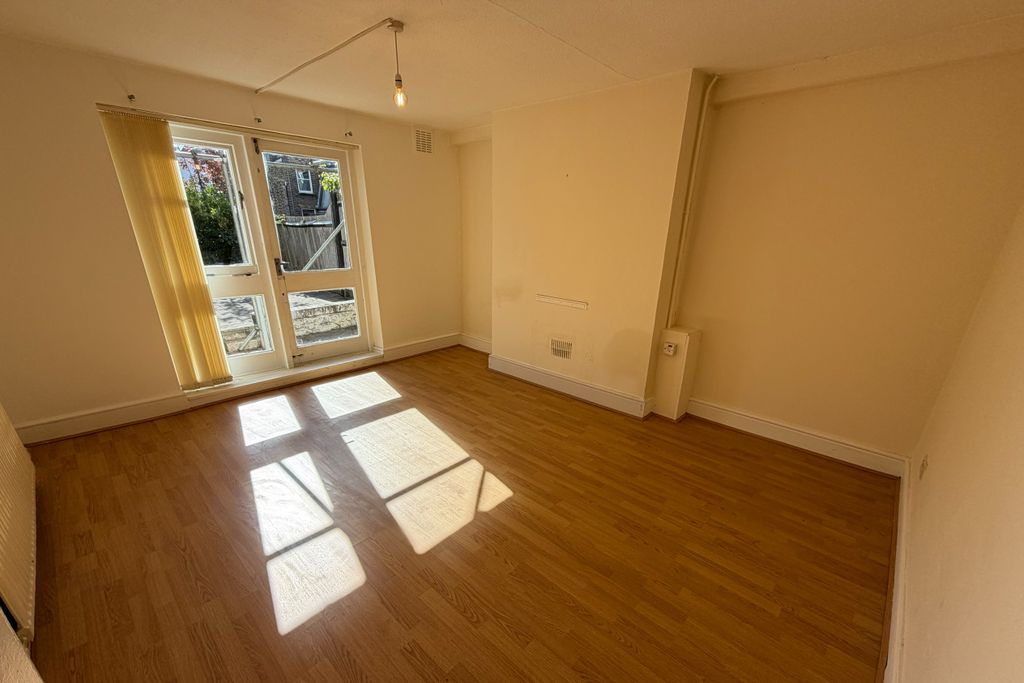 Property photo 1 of 4