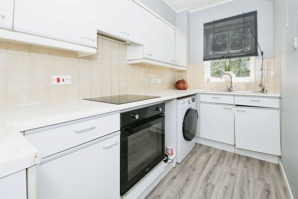 Property photo 2 of 9