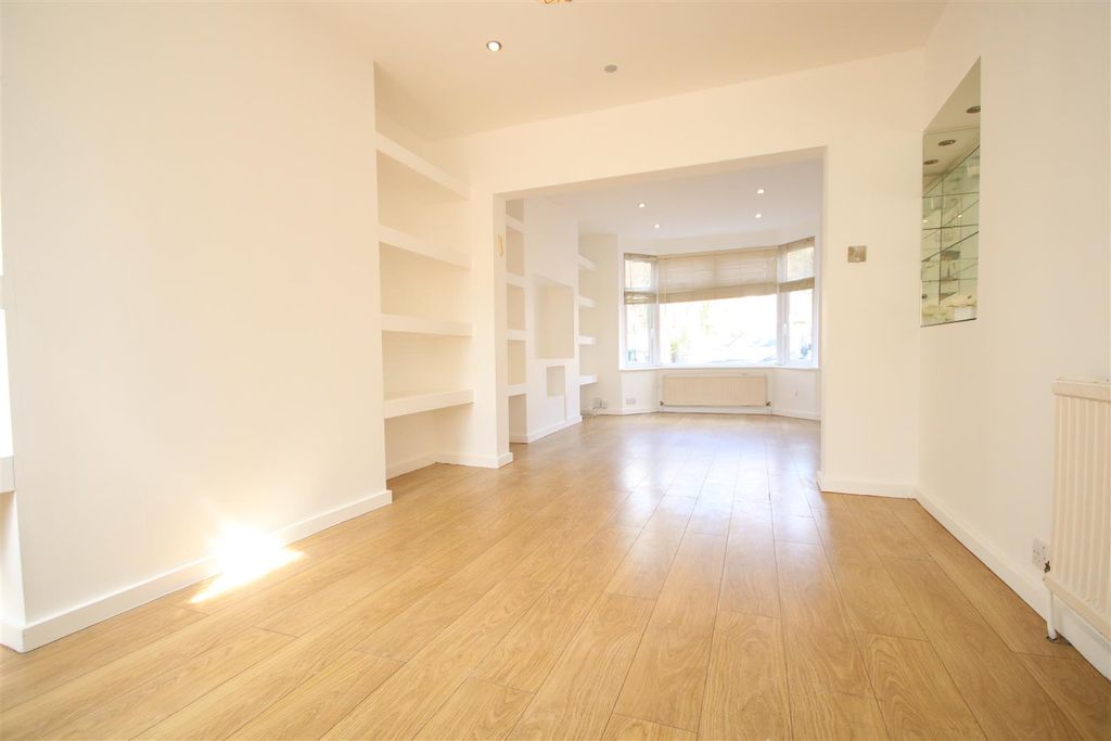 Property photo 3 of 20 2.Jpg