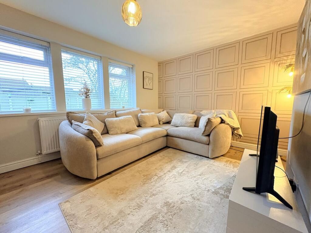 Property photo 2 of 24