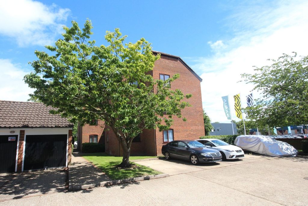 Property photo 1 of 9