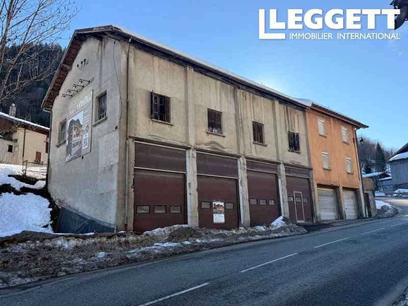 Property photo 2 of 10