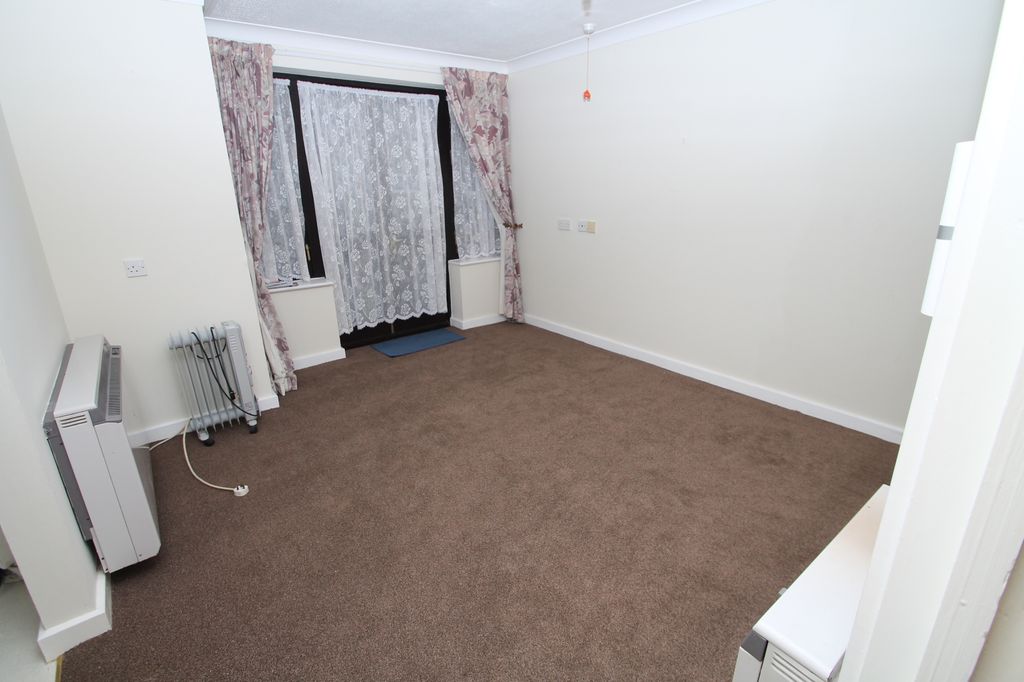 Property photo 3 of 8