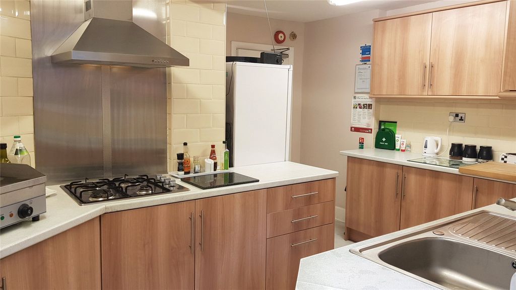 Property photo 3 of 17 Picture No. 04