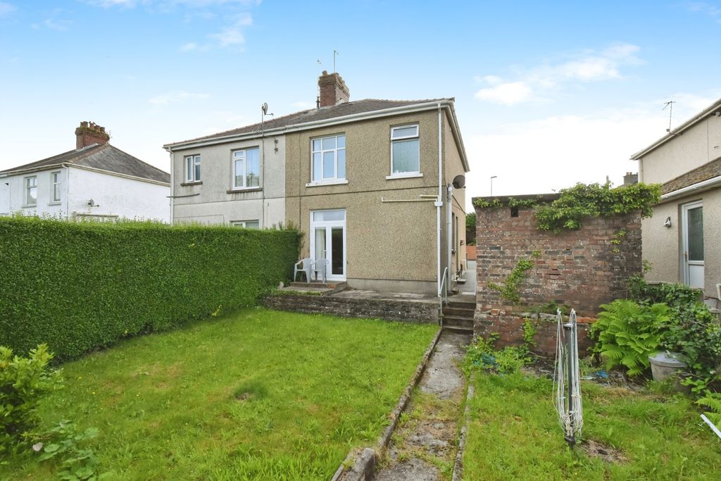 Property photo 2 of 18 Photo