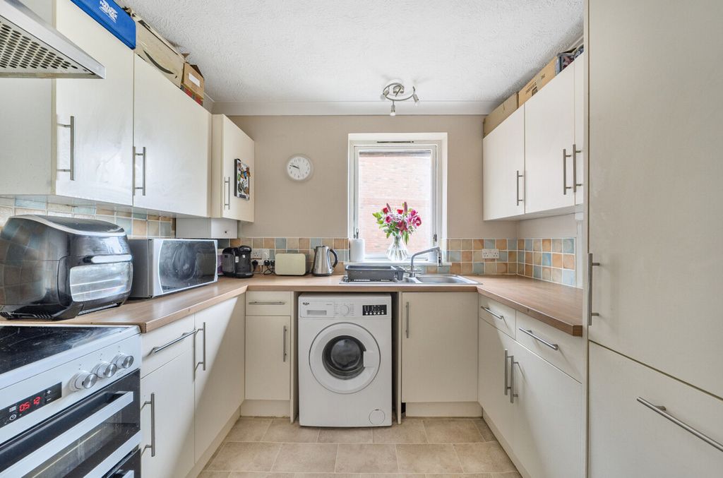 Property photo 3 of 12
