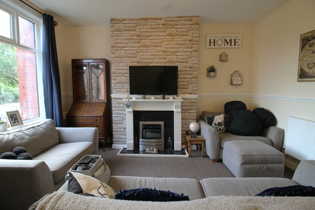 Property photo 2 of 9