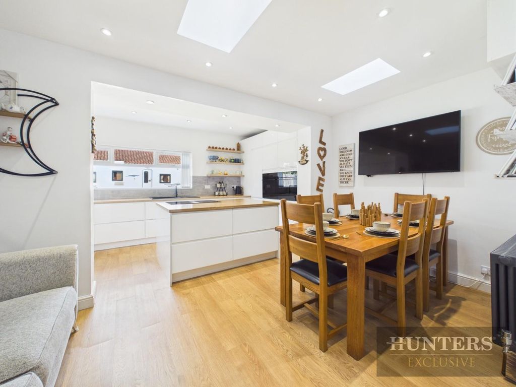 Property photo 2 of 34 Kitchen Diner